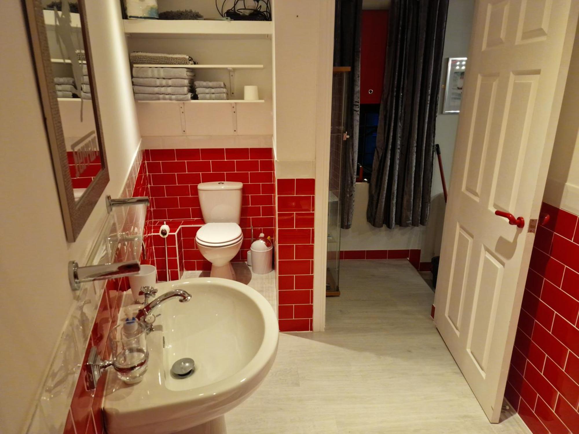 Joiners Arms - Studio Apartments Market Drayton Exteriör bild